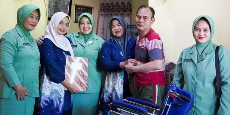 Persit Kodim Bojonegoro Anjangsana, Salurkan Bantuan Sembako