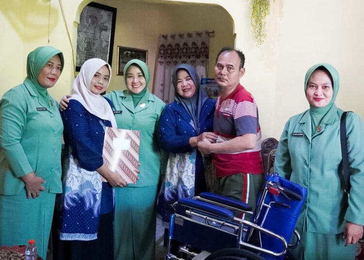 Persit Kodim Bojonegoro Anjangsana, Salurkan Bantuan Sembako