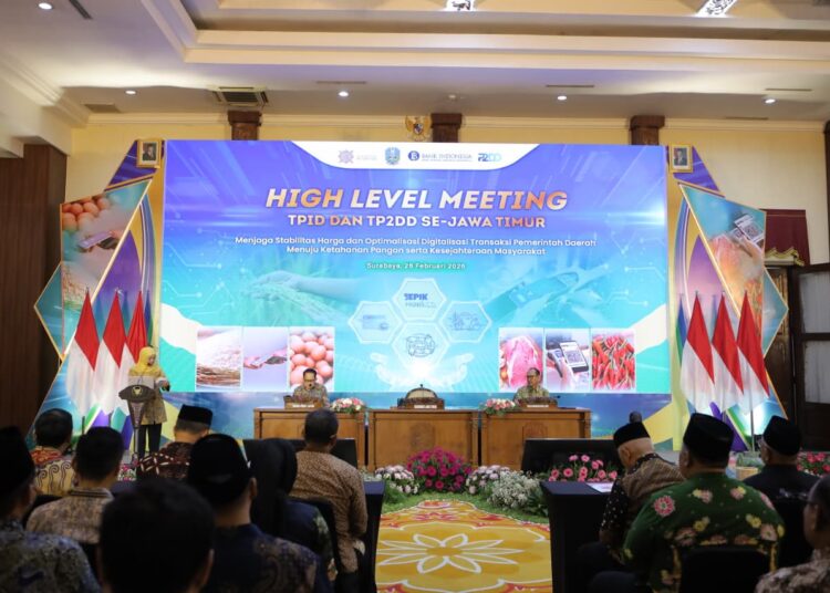 Pimpin Pertemuan TPID dan TP2DD, Gubernur Khofifah Tekankan Sinergi