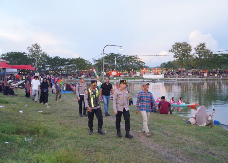 Kapolres Bojonegoro Pimpin Patroli Dialogis di Kawasan Wisata
