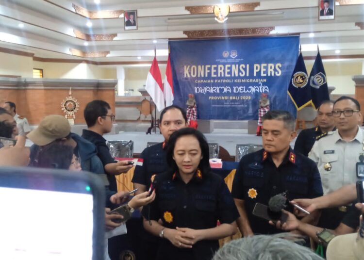 Patroli Keimigrasian Dharma Dewata, Kanwil Imigrasi Bali Berhasil Amankan 62 WNA