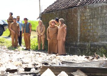 Gercep, Wabup Nurul Turun ke Lokasi Kebakaran di Semambung Kanor