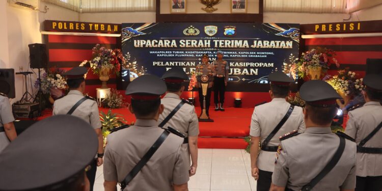 Kapolres Tuban Pimpin Sertijab Wakapolres dan Kasat Samapta serta Sejumlah Kapolsek Jajaran