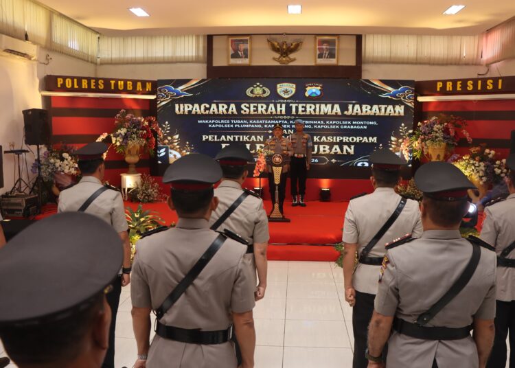 Kapolres Tuban Pimpin Sertijab Wakapolres dan Kasat Samapta serta Sejumlah Kapolsek Jajaran