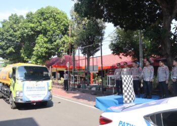 Polres Tuban Salurkan 40 Ribu Liter Air Bersih ke 3 Desa Grabagan Jelang HUT Bhayangkara ke-80