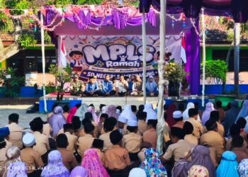 SD Negeri Sumberagung Tutup MPLS dengan Istighosah dan Santuni 26 Siswa Yatim