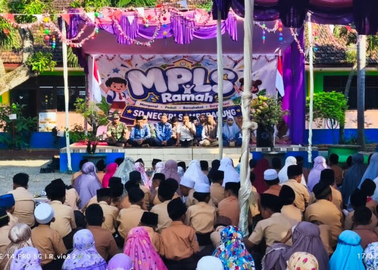 SD Negeri Sumberagung Tutup MPLS dengan Istighosah dan Santuni 26 Siswa Yatim