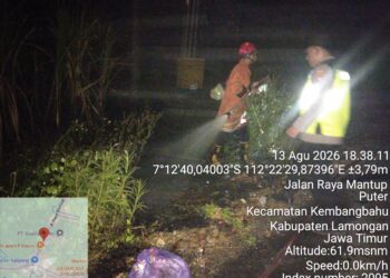 Polres Lamongan Respon Cepat Kebakaran Lahan Tebu di Puter