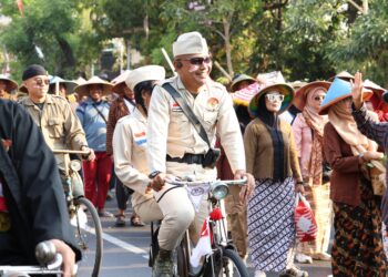 Kodim 0812 dan Forkopimda Lamongan Semarakkan Pawai Kemerdekaan