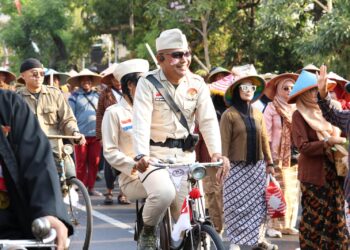 Kodim 0812 dan Forkopimda Lamongan Semarakkan Pawai Kemerdekaan.