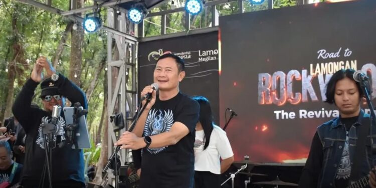 Musik Cadas Guncang G-Park Sugio, Semarakkan HUT ke-81 RI di Lamongan