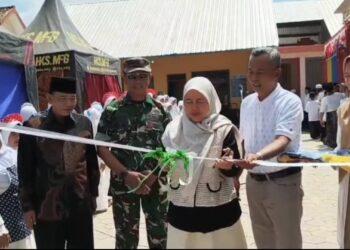 Maulid Ceria SDN Sumberagung, Camat Mantup Buka Bazar Penuh Berkah