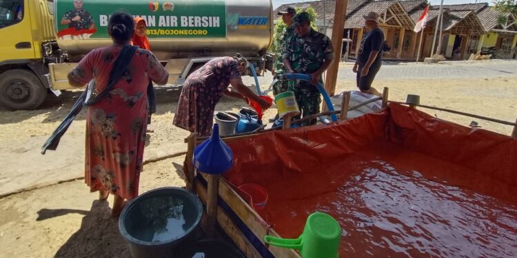 Air Bersih untuk Rakyat: Kodim Bojonegoro Ringankan Warga Kekeringan