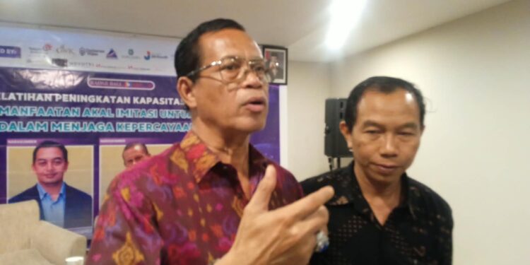 Ketua SMSI Bali, Emanuel Dewata Oja: Jurnalis jangan jadi Budak Mesin
