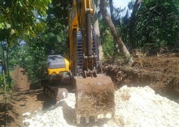 Demokarat Bali Bantu Buka Akses Jalan di Desa Desa Sangketan, Penebel, Tabanan