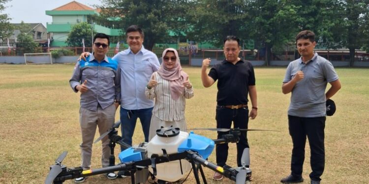 PT Anak Kulon Group Sukses Uji Drone Pertanian untuk Ketahanan Pangan