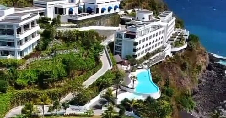 Royal Avila hadir dengan Gaya Mediterania di Pesisir Pantai Malaka, Lombok Utara