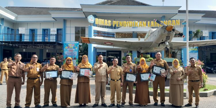 Enam Guru Penulis Buku Raih Penghargaan, Disdik Lamongan Dorong Budaya Literasi di Kalangan Pendidik
