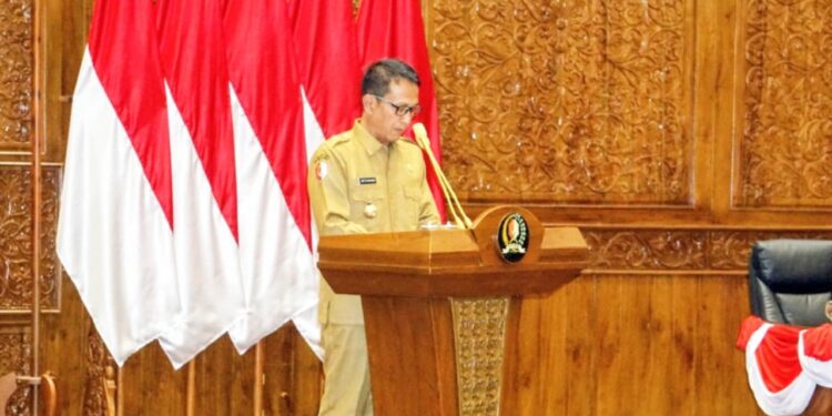 Jawab Pandangan Fraksi, Bupati Wahono: Dana CSR Perusahaan Harus Fokus Berdayakan UMKM