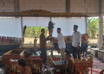 Guyub! Sedekah Bumi di Mejuwet Sumberrejo Nanggap Wayang Thengul dan Langen Tayub