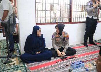 Sentuhan Humanis Kapolres Bojonegoro AKBP Yenni Diarty Bina Tahanan Lewat Ngaji