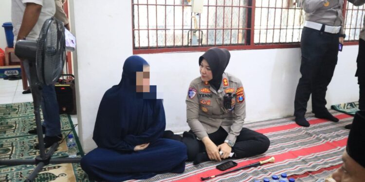 Sentuhan Humanis Kapolres Bojonegoro AKBP Yenni Diarty Bina Tahanan Lewat Ngaji
