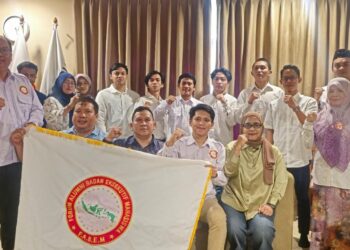 Polemik Dua Anak Menteri Jadi Tenaga Ahli, Ketua FABEM Desak Prabowo Evaluasi Menteri Haji dan Umrah